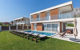 Luxury Villa Sheley With Private Heated Pool-Split